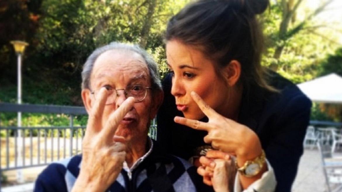 El Hospital de Getafe identifica cómo prevenir problemas de salud en mayores Anciano y su nieta