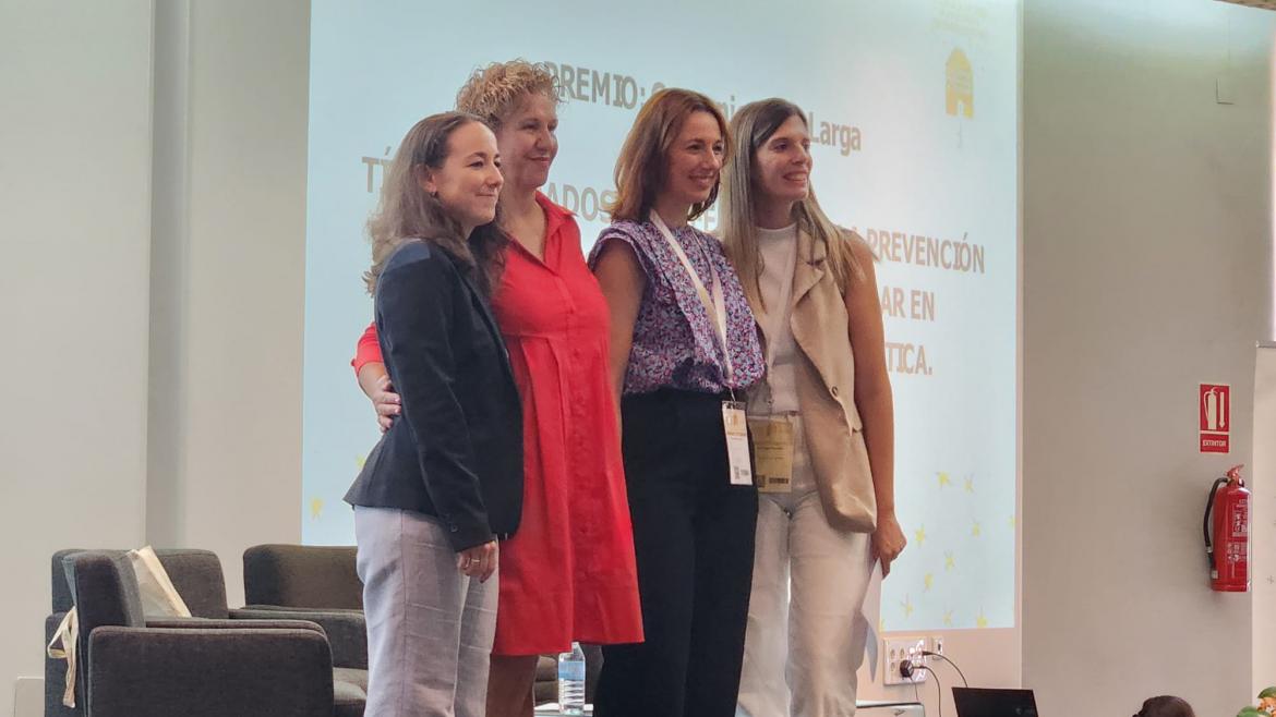 Foto de familia de las sanitarias premiadas en el Congreso