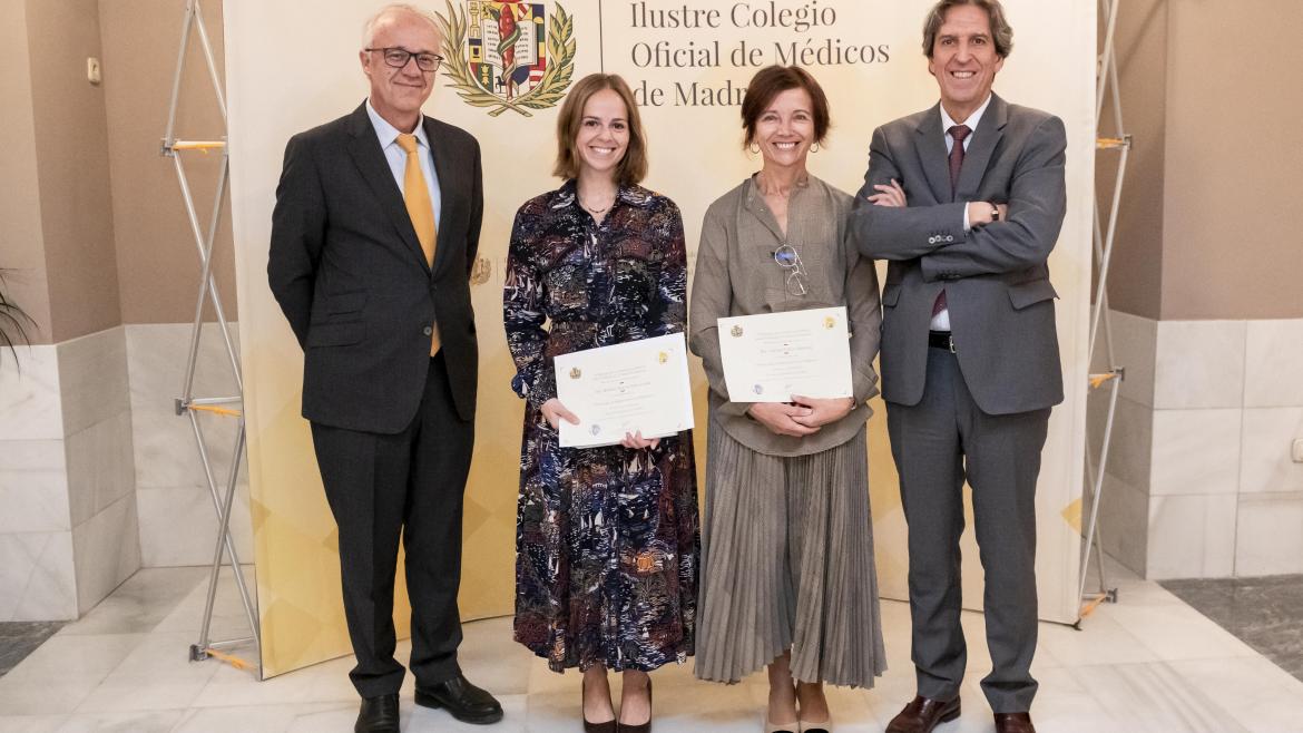 Neonatología del Hospital La Paz, premiado por la Fundación INCOMEM Las doctoras posan con sus premios