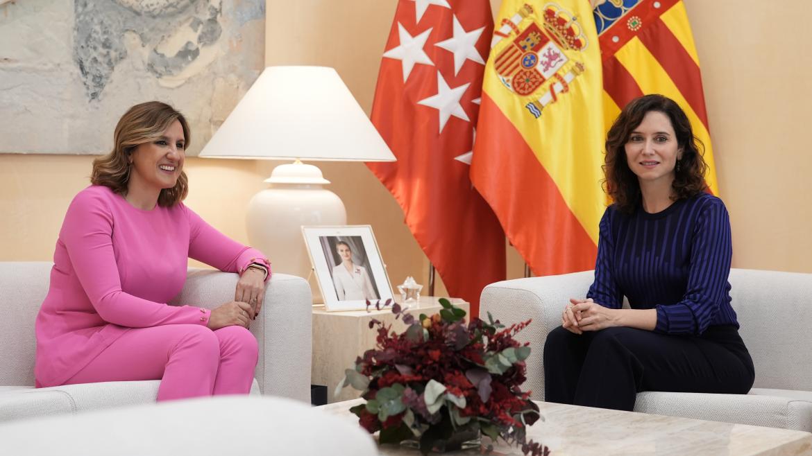 La presidenta junto a la alcaldesa de Valencia