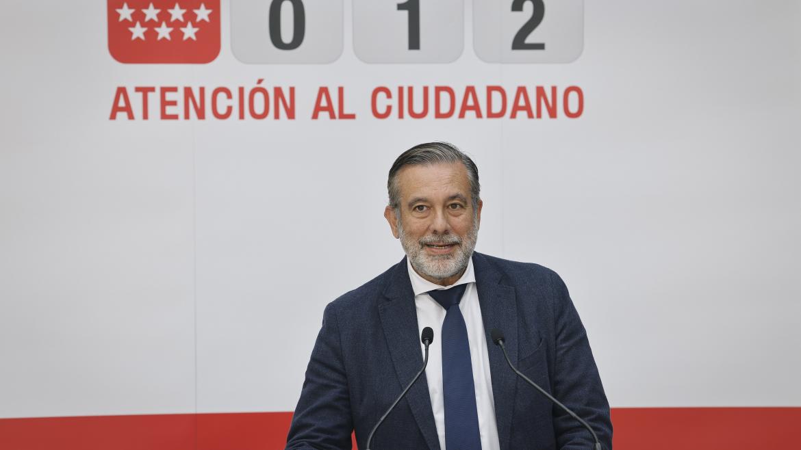 El consjero Enrique López durante su intervención