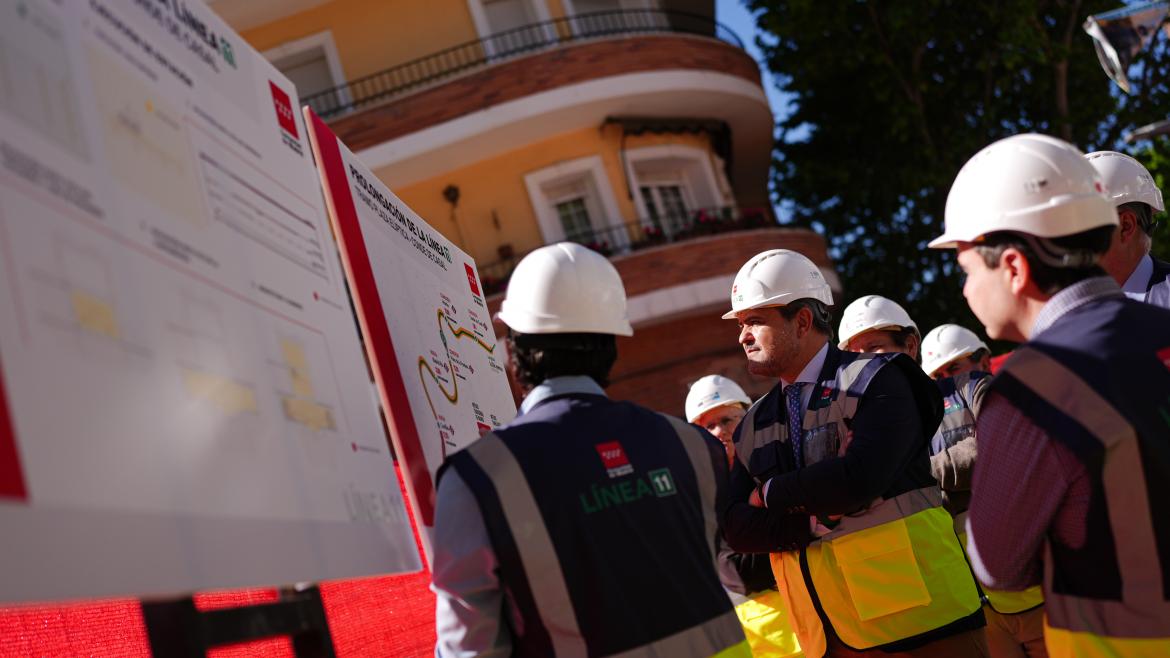El consejero de Vivienda, Transportes e Infraestructuras