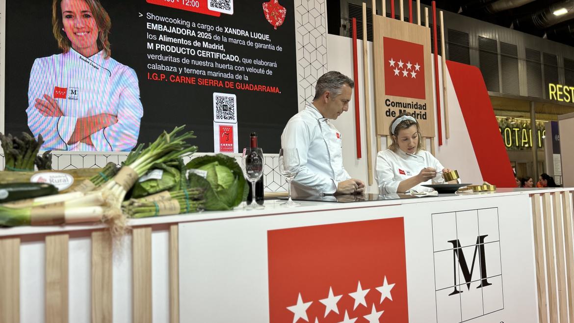La Comunidad de Madrid promociona los productos más selectos de 40 empresas agroalimentarias en la 38ª edición de Salón Gourmets El consejero Novillo