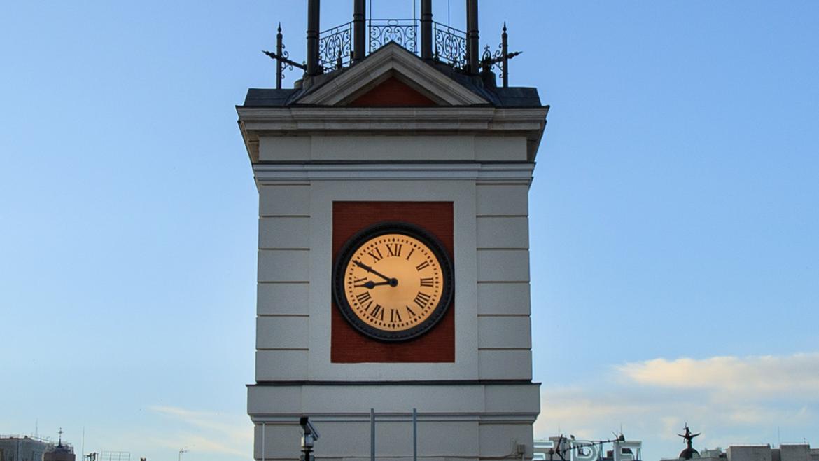 reloj puerta del sol