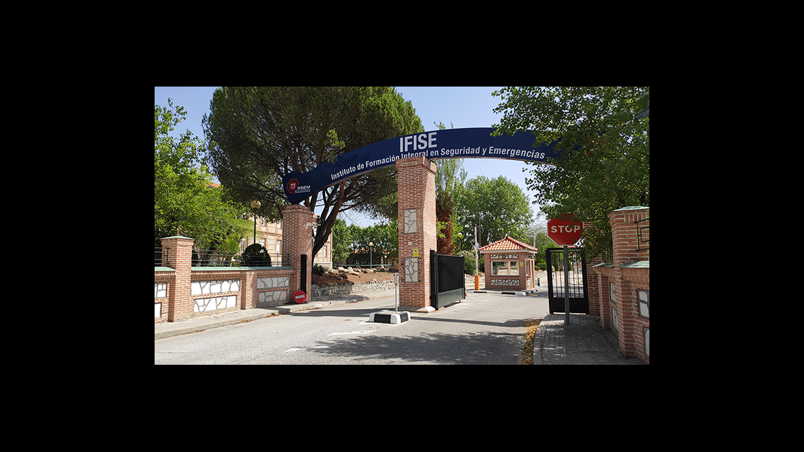 Entrada al Instituto de Formación Integral en Seguridad y Emergencias