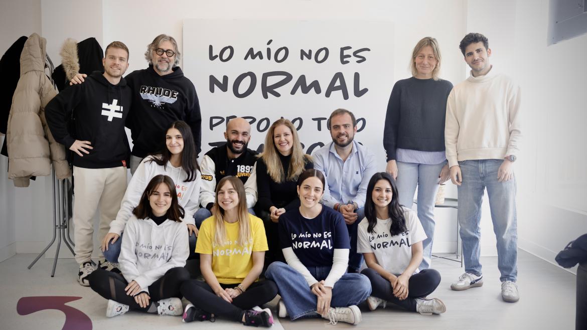 La Comunidad de Madrid adelanta las ayudas de 2025 para financiar tratamientos de Atención Temprana a menores de 0 a 6 años Ana Dávila durante su visita al nuevo centro de Atención Temprana de la Fundación Pegasus
