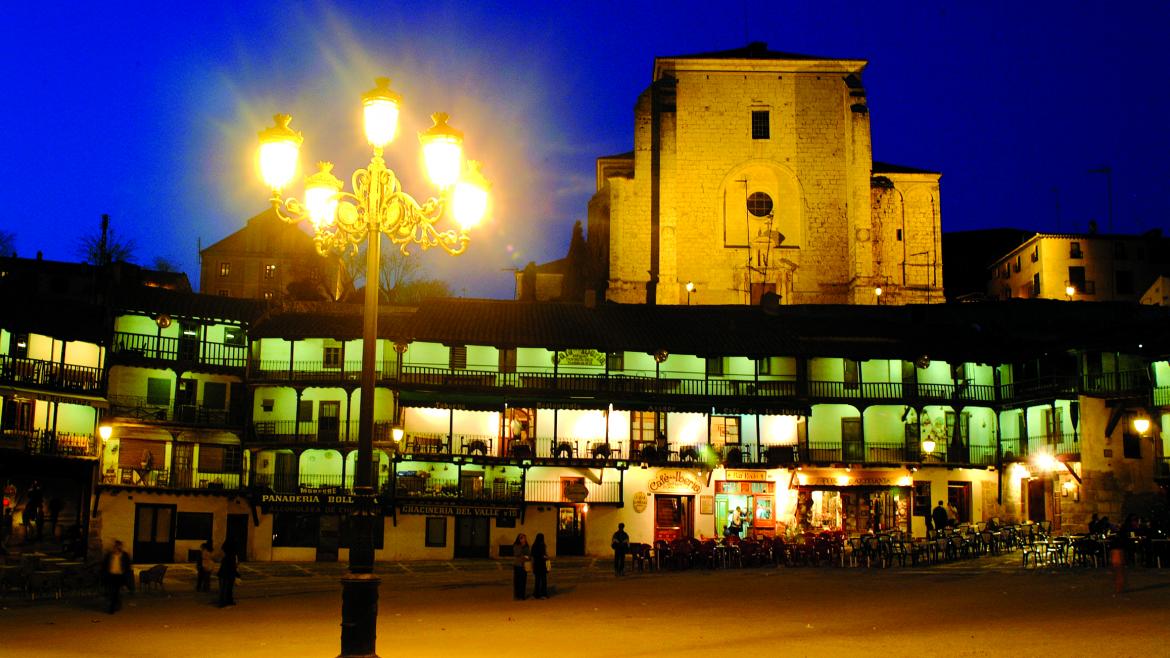 Plaza de Chinchón de noche 