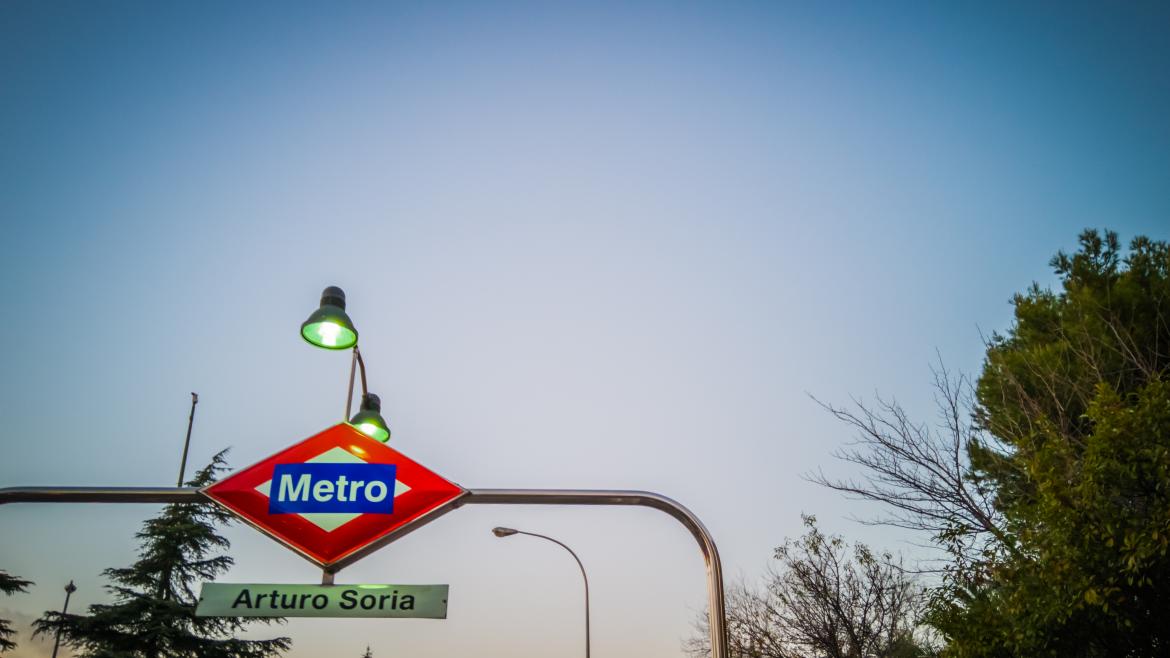 Parada de Metro Arturo Soria Parada de Metro Arturo Soria