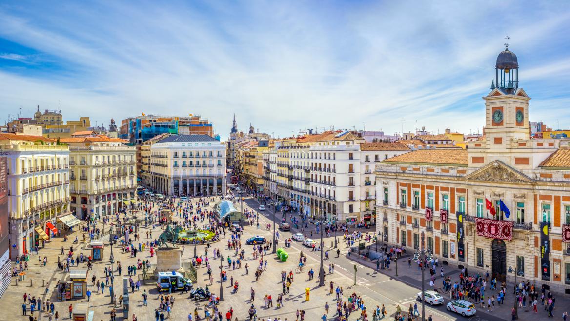 La Comunidad recibe de enero a noviembre 6,6 millones de turistas extranjeros, un 6 % más que el año anterior La Comunidad recibe de enero a noviembre 6,6 millones de turistas extranjeros, un 6 % más que el año anterior