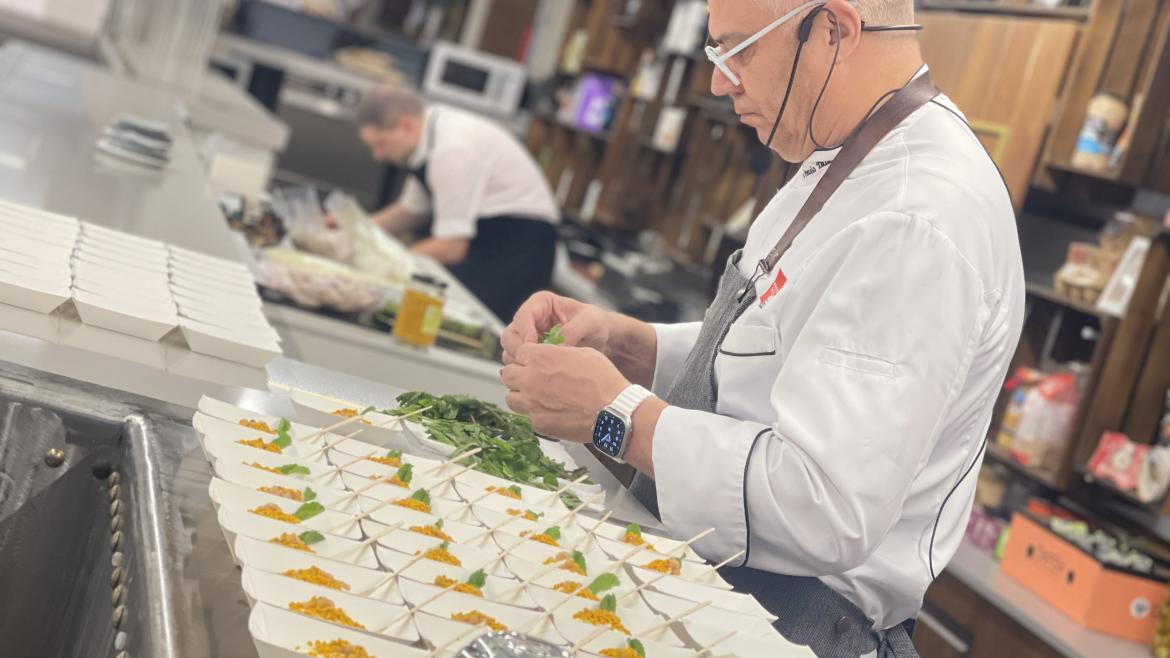 chef del concurso a las mejores mieles de la región