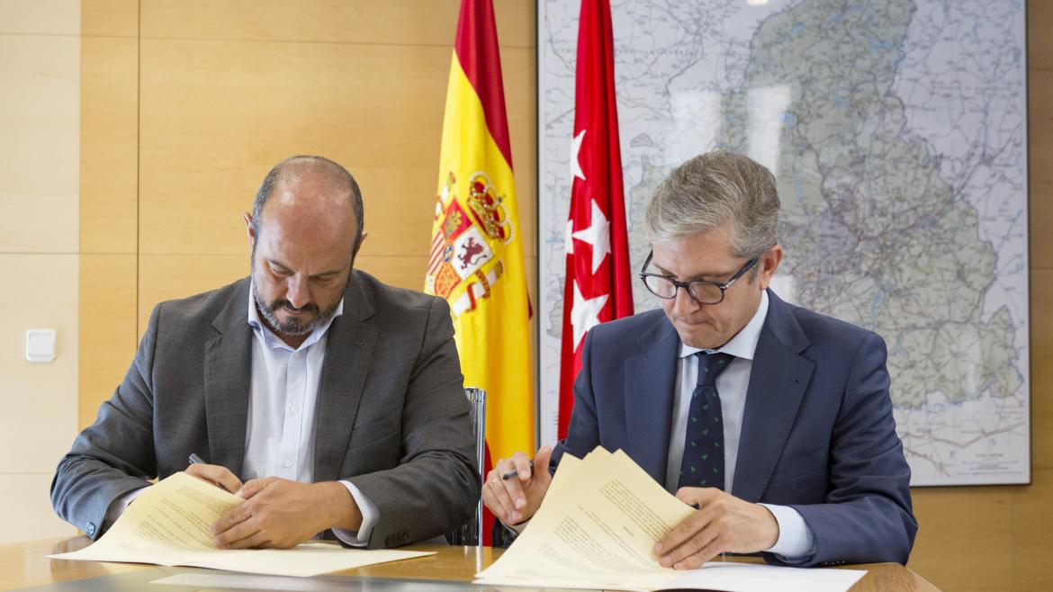 Rollán firma un convenio de colaboración con Plena Inclusión Madrid, federación que representa a un centenar de asociaciones Rollán firma un convenio de colaboración con Plena Inclusión Madrid, federación que representa a un centenar de asociaciones