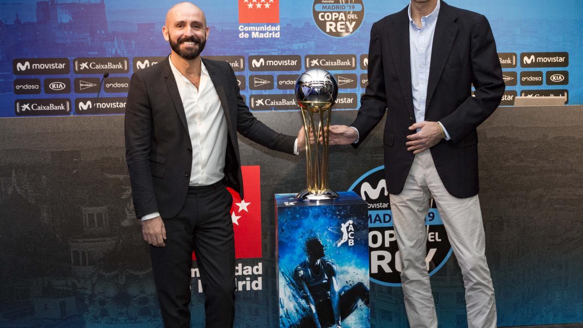 Jaime de los Santos con la Copa Jaime de los Santos con la Copa