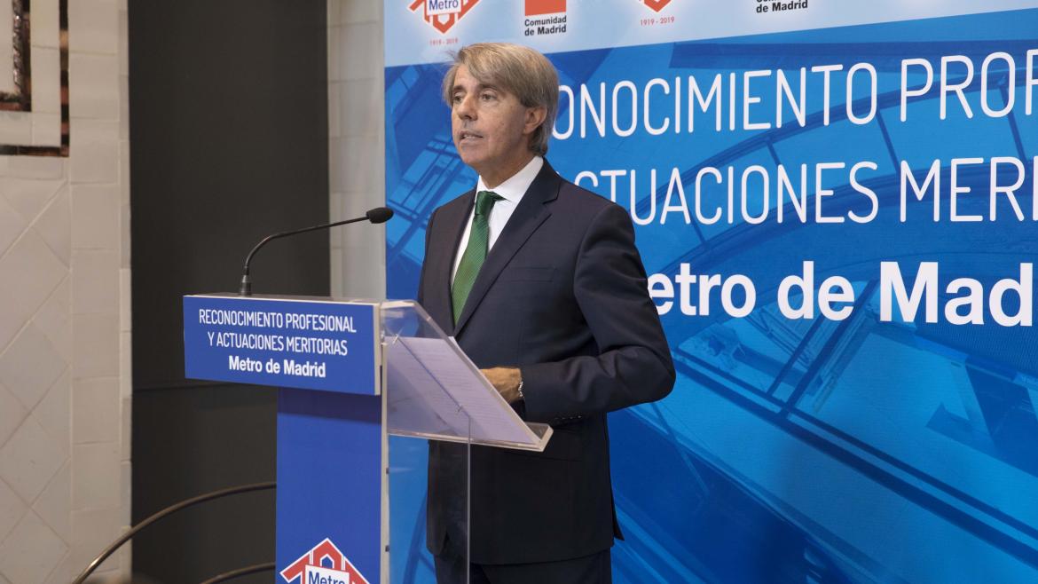 Reconocemos la trayectoria y actuaciones extraordinarias de los empleados de Metro de Madrid Ángel Garrido durante el acto
