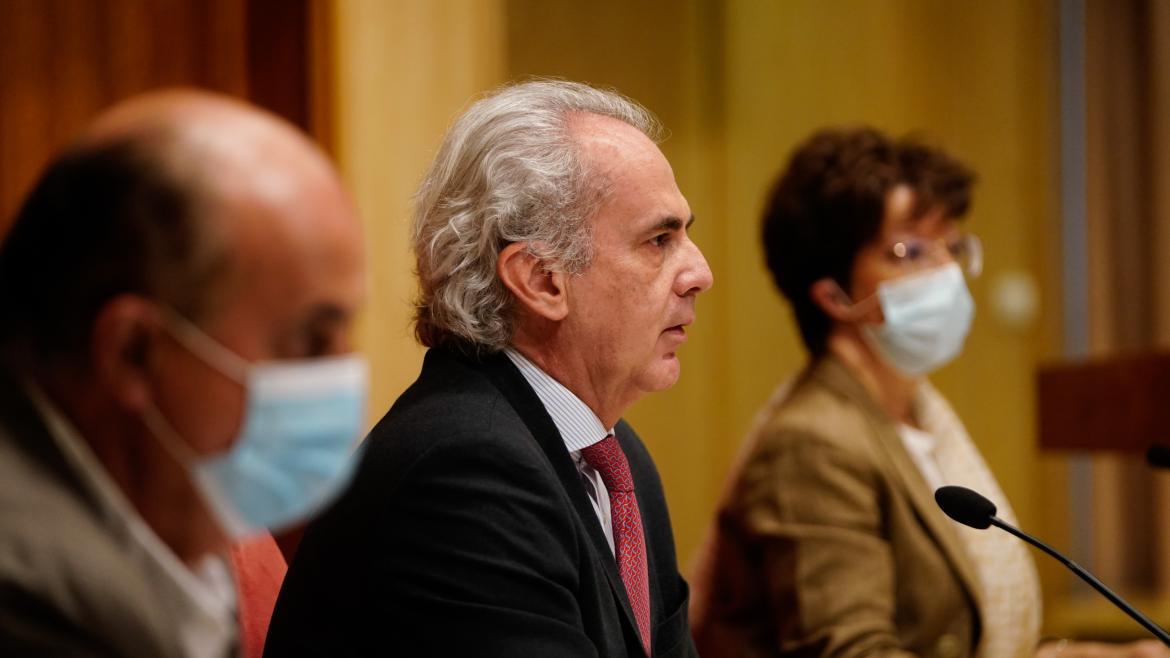 La Comunidad de Madrid limita la movilidad por COVID-19 en otras seis zonas básicas de salud y tres localidades Antonio Zapatero, Enrique Ruiz Escudero y Elena Andradas durante la rueda de prensa