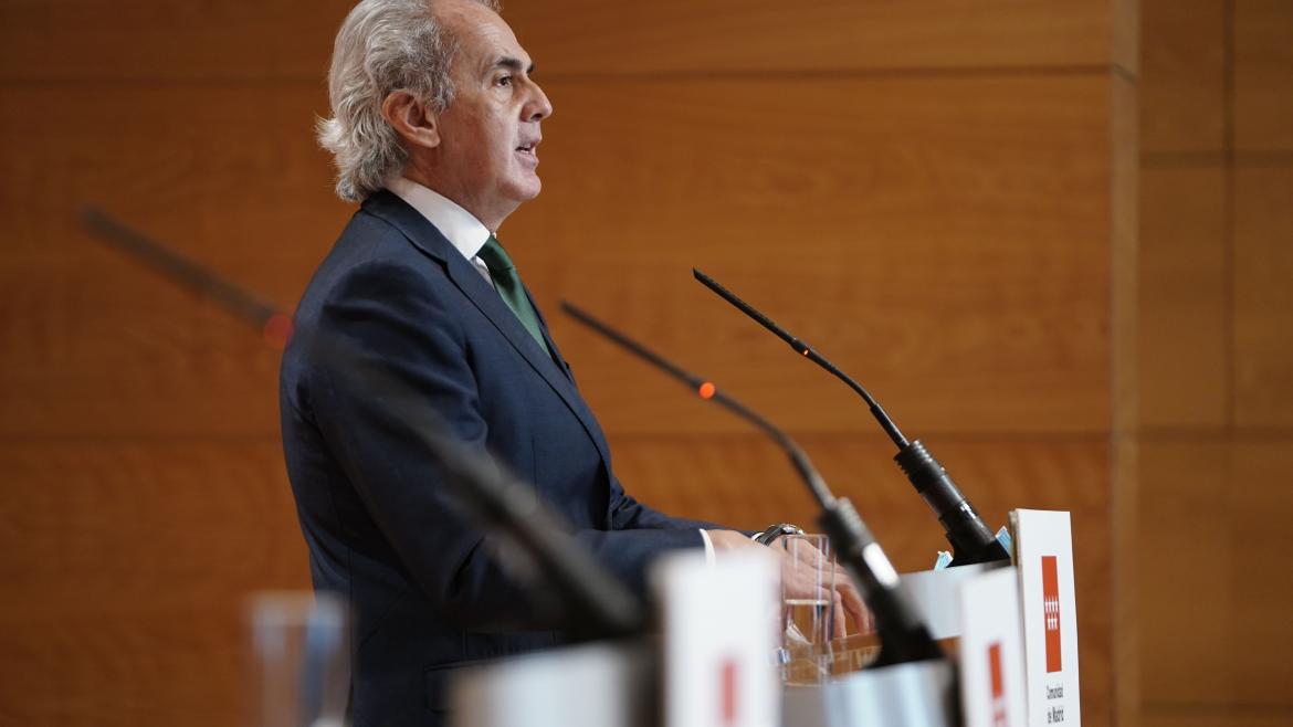 El consejero de Sanidad, Enrique Ruiz Escudero