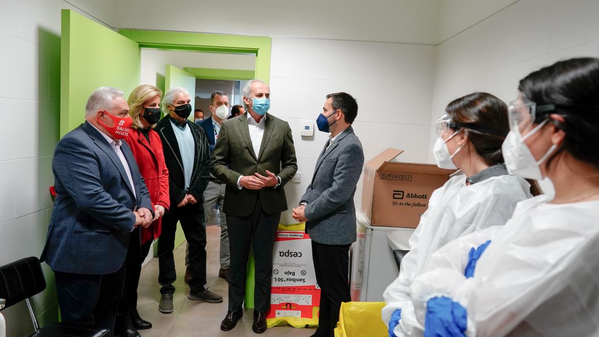 El consejero de Sanidad ha visitado este nuevo punto  de testeo para buscar nuevos casos asintomáticos de coronavirus