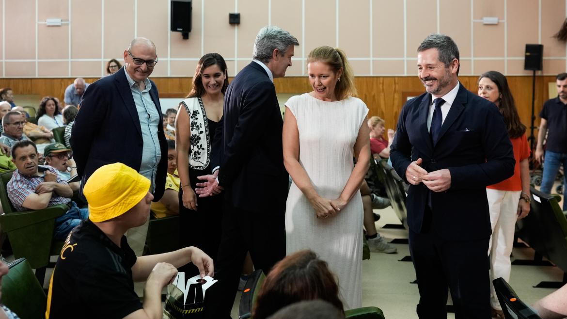 Los consejeros Ana Dávila y Mariano de Paco Serrano durante la presentación del convenio de colaboración firmado 