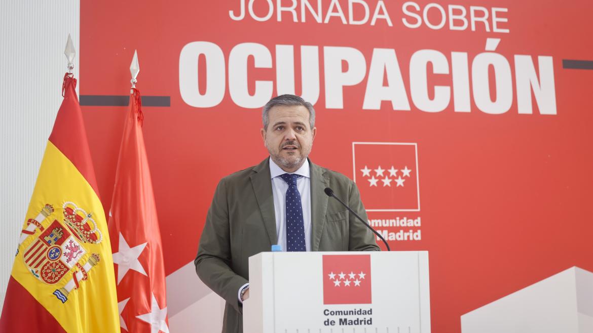 El consejero Jorge Rodrigo en una jornada sobre ocupación de viviendas