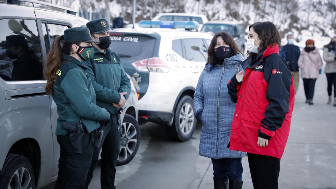 Díaz Ayuso visita la zona del sureste para evaluar los daños tras la nevada Díaz Ayuso visita la zona del sureste para evaluar los daños