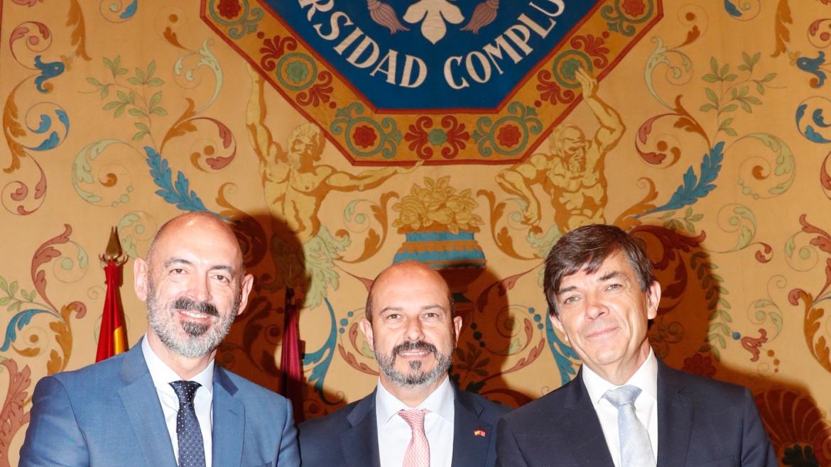 Rollán asiste a la toma de posesión del nuevo rector de la Universidad Complutense Rollán asiste a la toma de posesión del nuevo rector de la Universidad Complutense