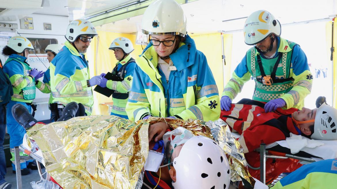 El SUMMA 112 organiza un simulacro de accidente con múltiples víctimas para visibilizar la labor de los Técnicos de Emergencias Sanitarias El SUMMA 112 organiza un simulacro de accidente con múltiples víctimas para visibilizar la labor de los Técnicos de Emergencias Sanitarias