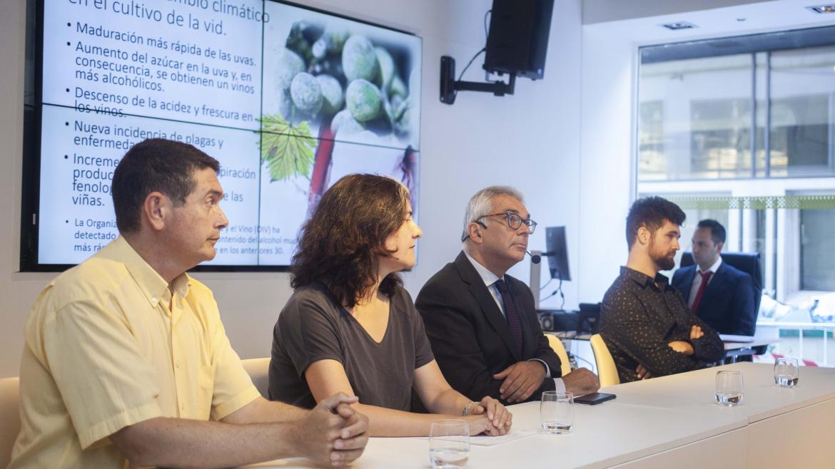 El consejero en funciones de Medio Ambiente y Ordenación del Territorio, Carlos Izquierdo, durante las jornadas organizadas por el IMIDRA El consejero en funciones de Medio Ambiente y Ordenación del Territorio, Carlos Izquierdo, durante las jornadas organizadas por el IMIDRA