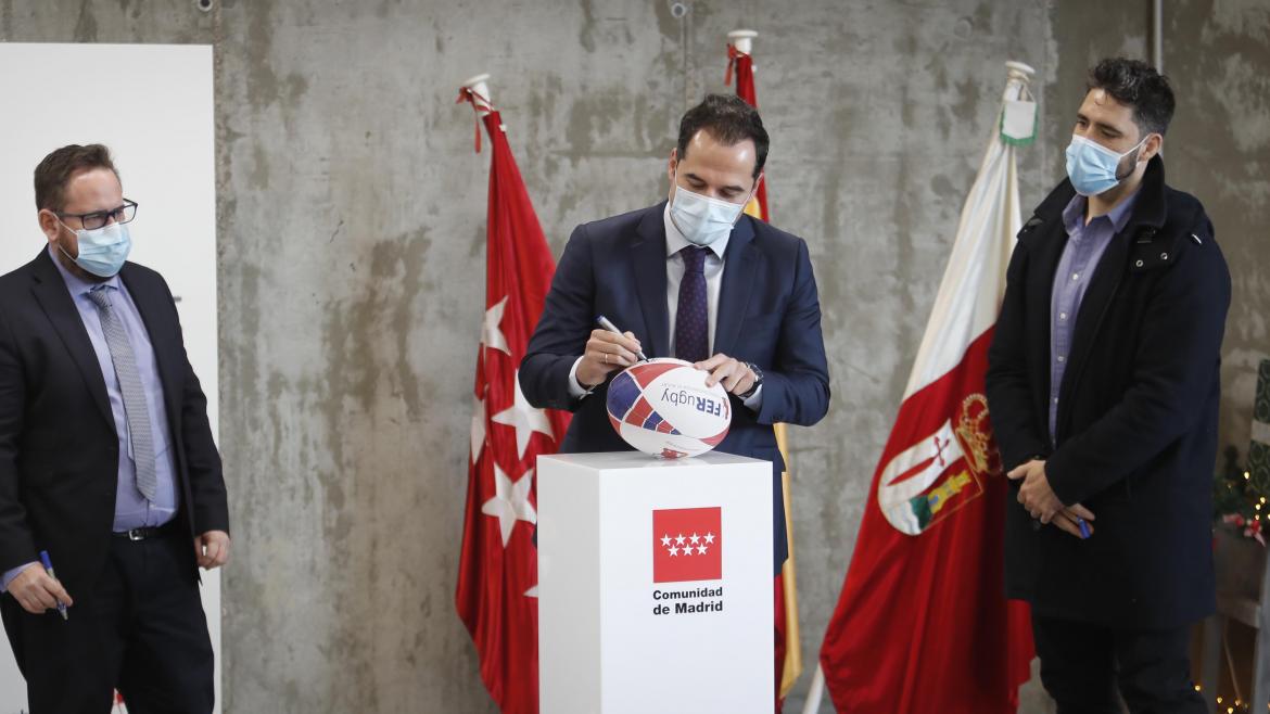Aguado presenta la Ciudad del Rugby