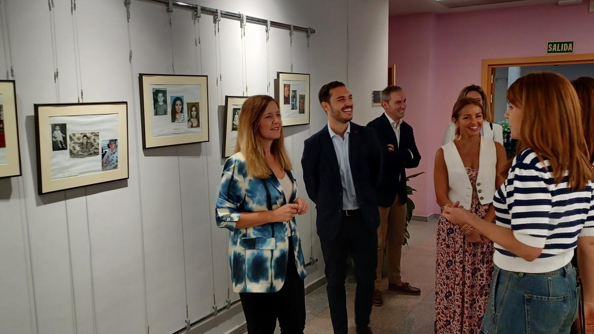 La consejera recorriendo las instalaciones