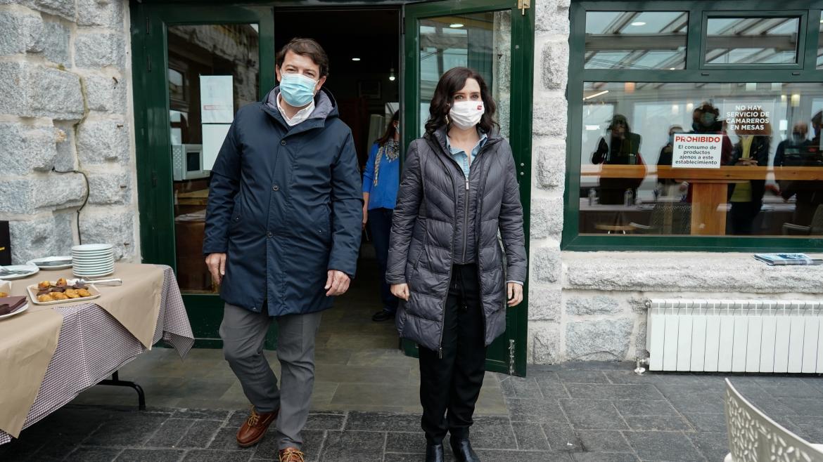 Díaz Ayuso y Fernández Mañueco en Navacerrada