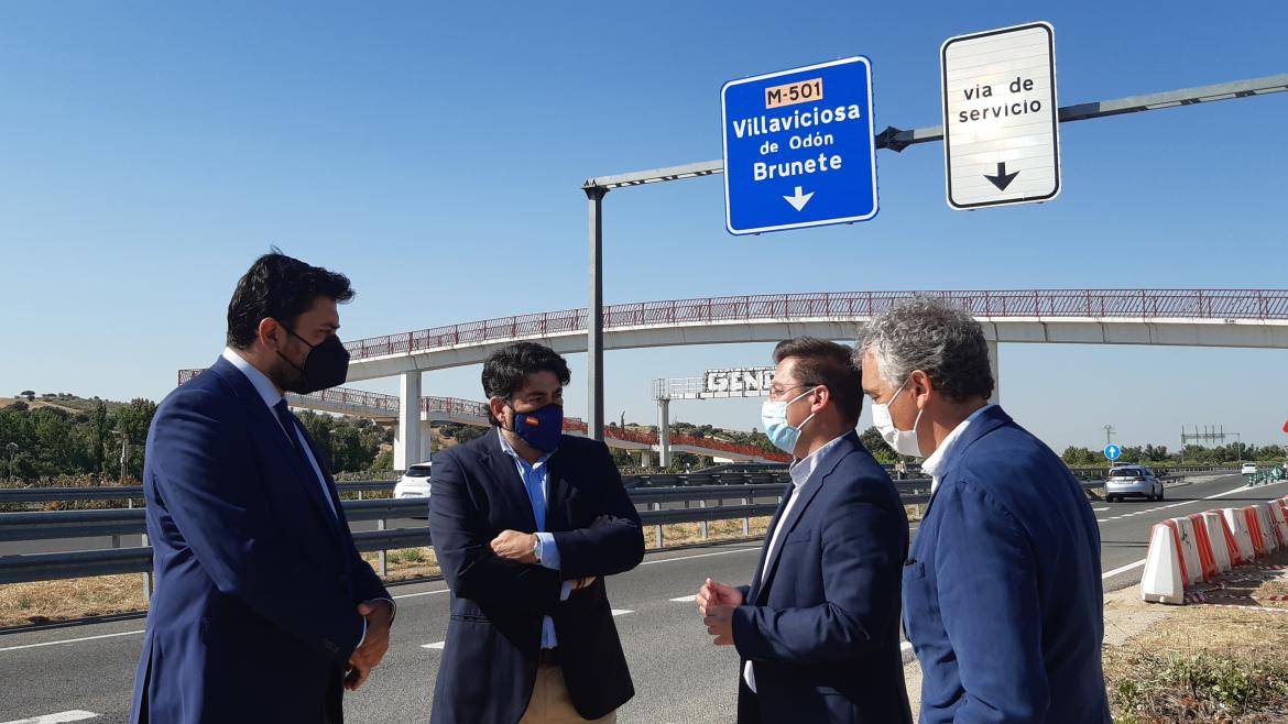 David Pérez durante su visita a la M-501 a su paso por Villaviciosa de Odón