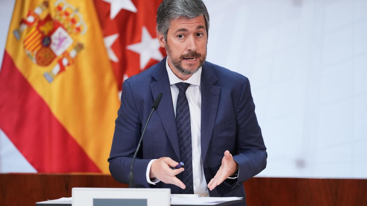 García Martín en rueda de prensa El portavoz Miguel Ángel García Martín atiende a los medios de comunicación desde la Asamblea