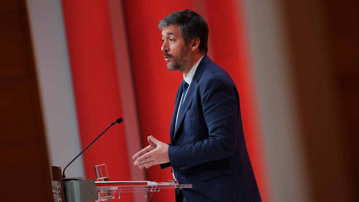 El portavoz Miguel Ángel García Martín atiende a los medios de comunicación