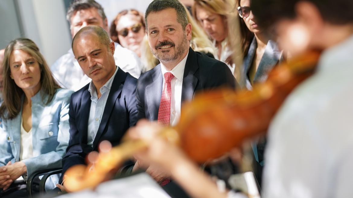 El consejero Mariano de Paco Serrano durante la presentación de los festivales Escenas de Verano y San Lorenzo