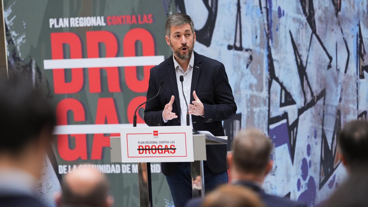 El consejero Miguel Ángel García durante la presentación de un estudio de investigación sobre la percepción de las drogas en Madrid