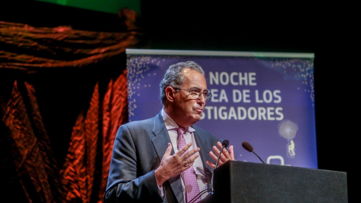 Más de 20.000 personas participarán en la XII edición de la ‘Noche Europea de los Investigadores’ de la Comunidad de Madrid El consejero interviniendo en el atril