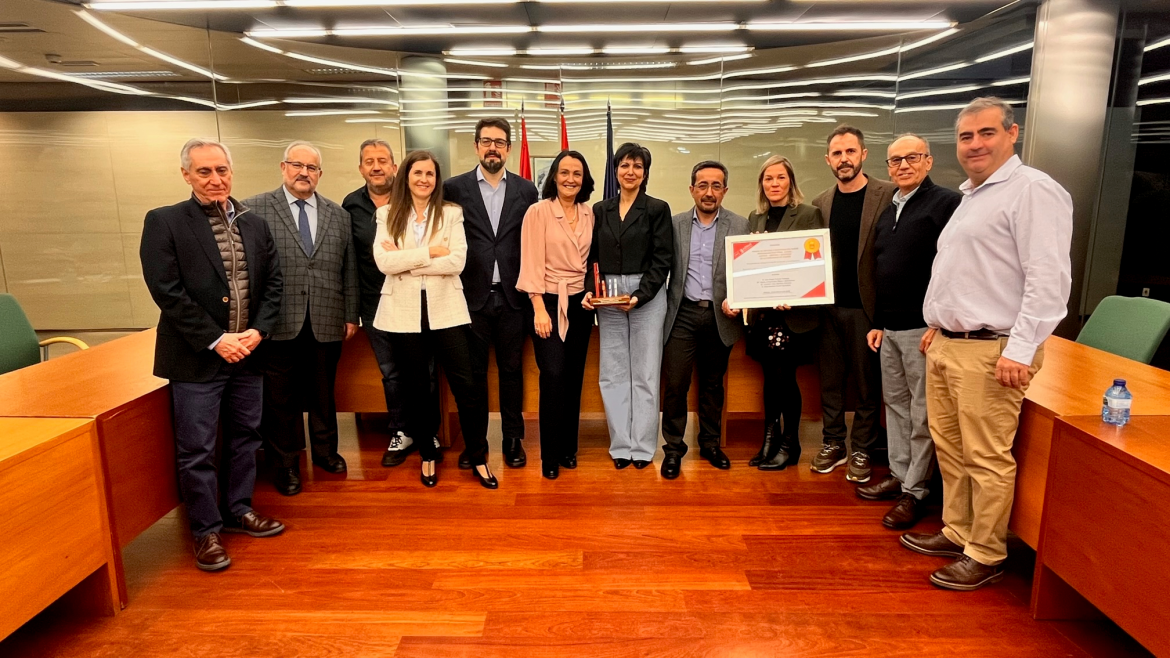 La Comunidad de Madrid concede el I Premio de Estudios e Investigación sobre Responsabilidad Penal Juvenil Yolanda Ibarrola durante la entrega del I Premio de Estudios e Investigación sobre Responsabilidad Penal Juvenil