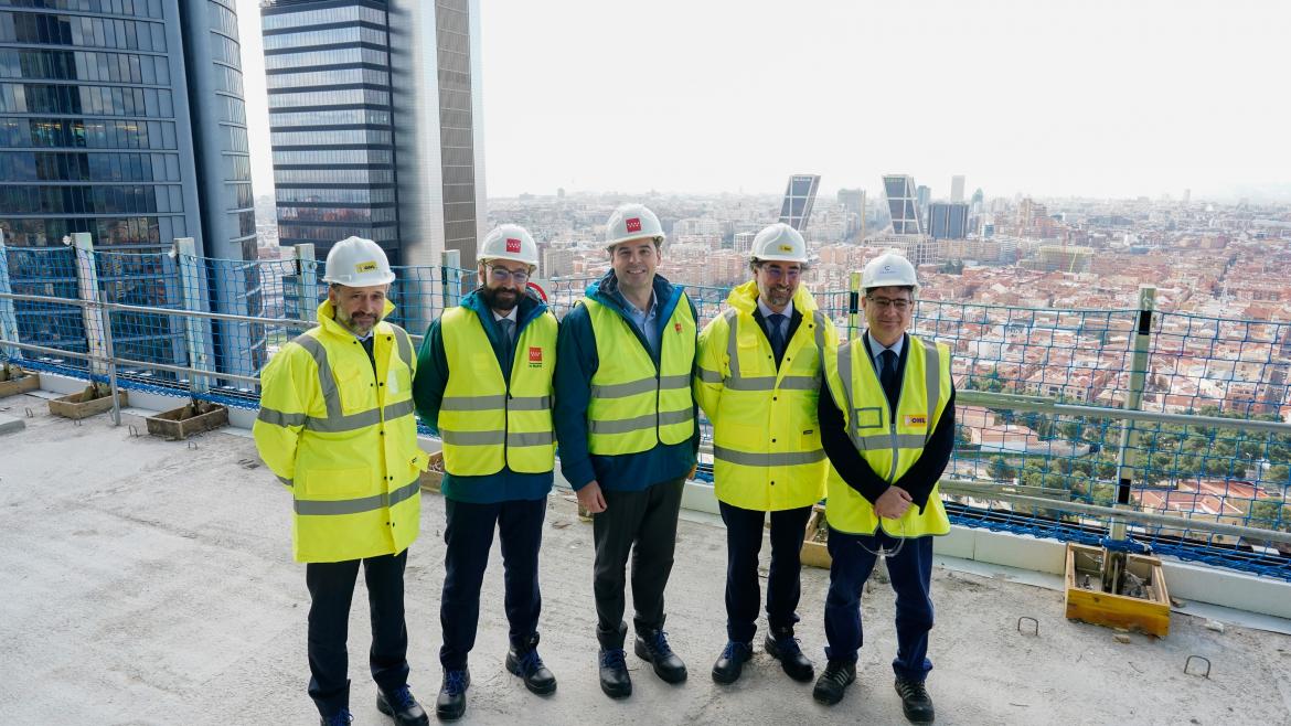 Ignacio Aguado durante su visita a las obras de Espacio Caleido