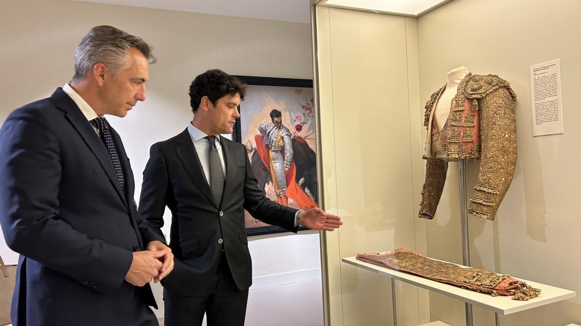 El consejero Carlos Novillo durante su visita al Museo Taurino de la Plaza de Toros de Las Ventas