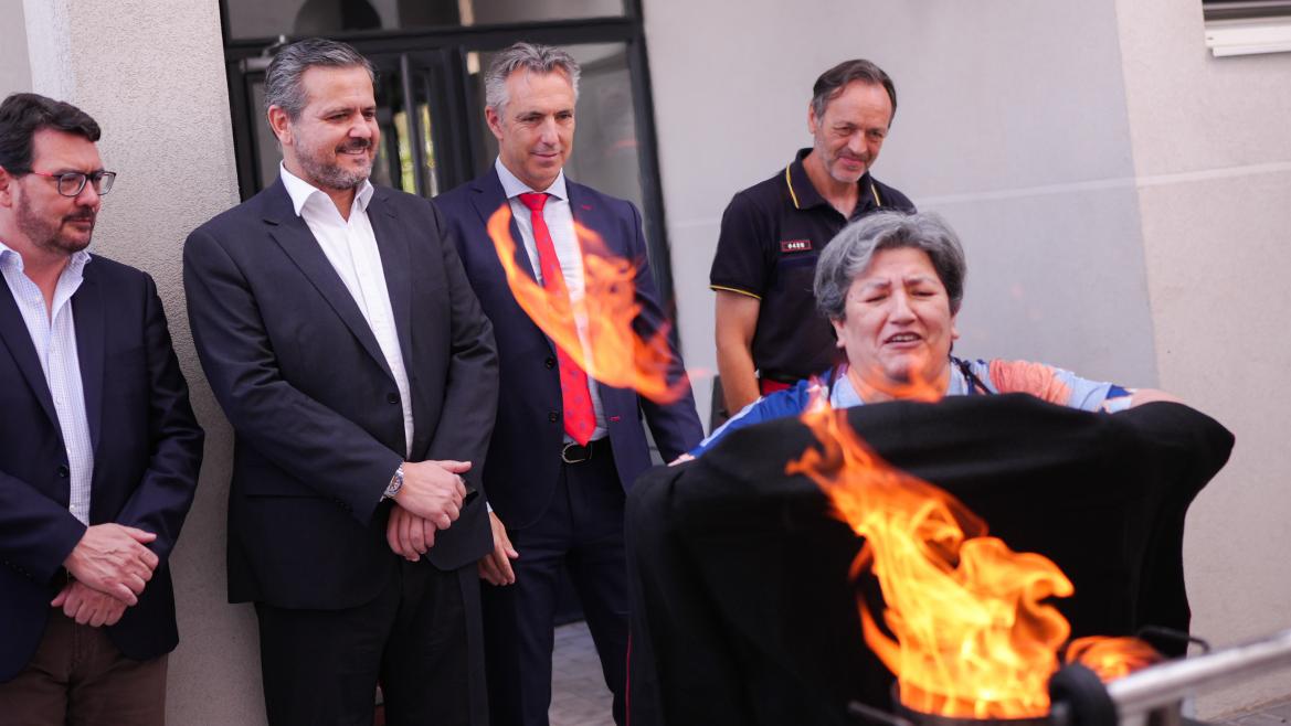Rodrigo y Novillo presentan la campaña de instalación de detectores de humo en los pisos de la AVS Los consejeros Jorge Rodrigo y Carlos Novillo durante la presentación de la campaña de instalación de detectores de humo en pisos