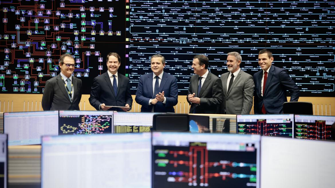 El consejero Jorge Rodrigo durante la presentación de los nuevos modelos de trenes sin conductor de Metro de Madrid