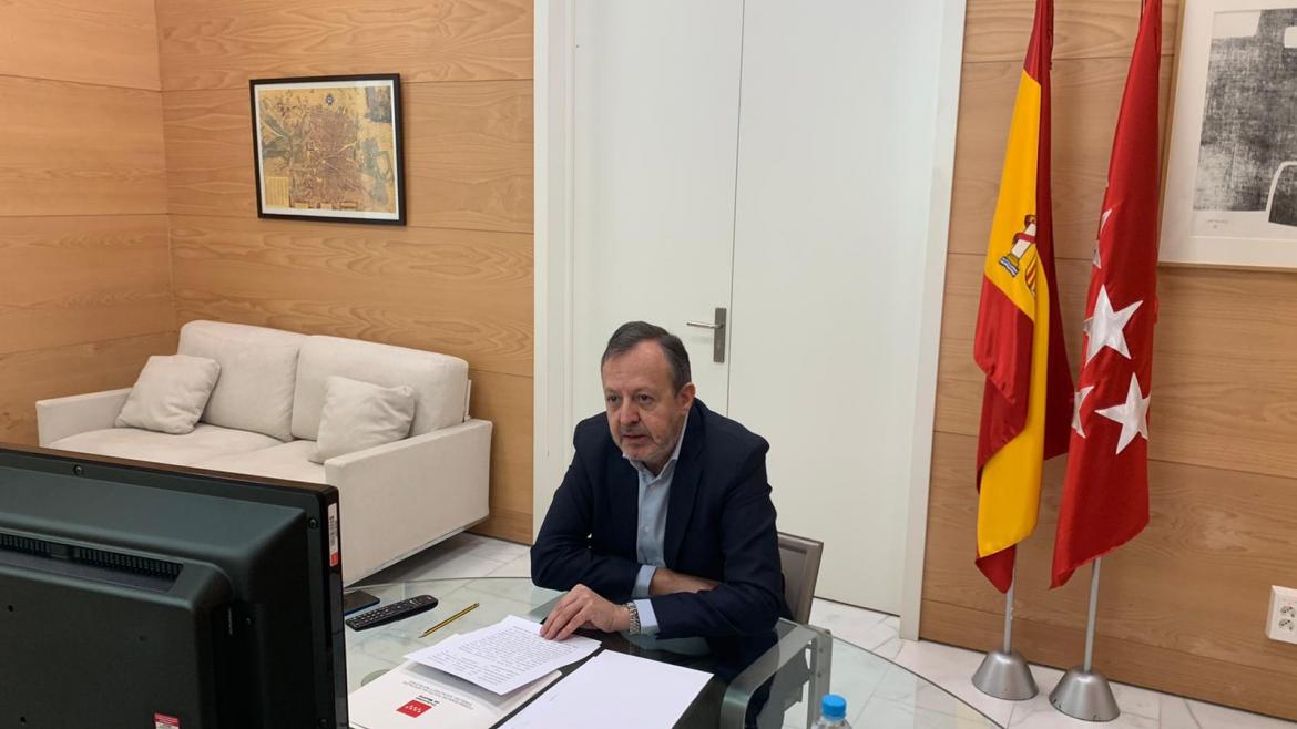 Alberto Reyero ha inaugurado las jornadas "Yo No Renuncio" sobre conciliación familiar