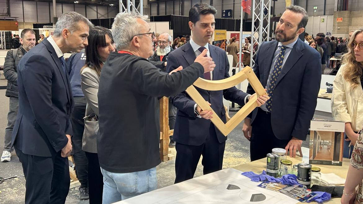 El consejero Emilio Viciana en la competición de Formación Profesional MadridSkills