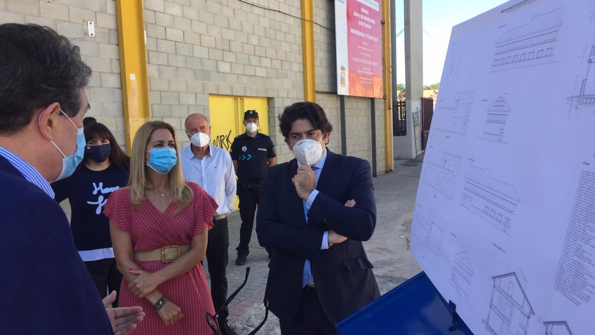 La Comunidad de Madrid dota a Guadalix de la Sierra de un edificio multiusos con biblioteca y una piscina cubierta