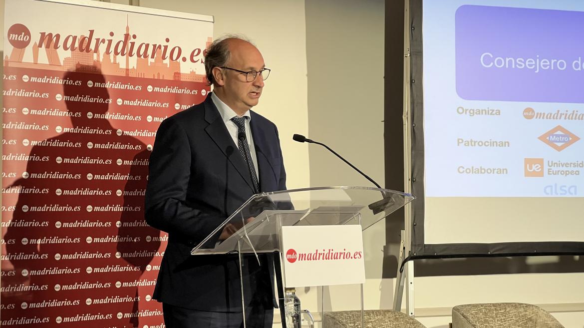 López-Valverde inaugura la I Jornada de Inteligencia Artificia organizada por Madridiario El consejero Miguel López-Valverde en la I Jornada de Inteligencia Artificial de Madridiario