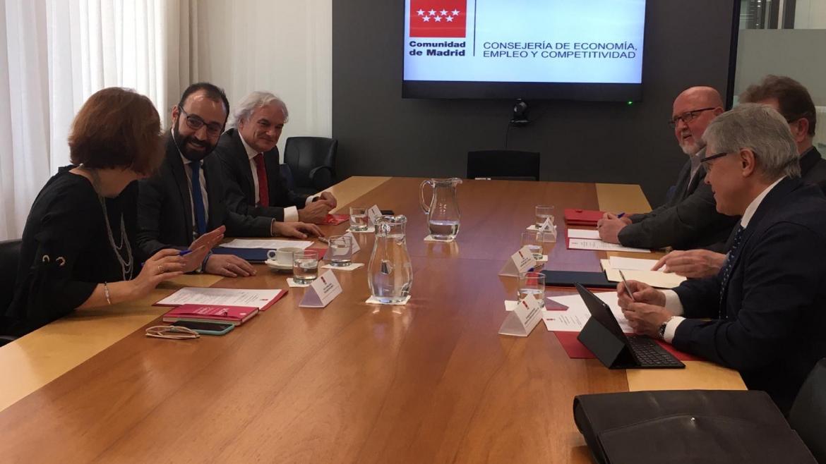 La Comunidad de Madrid trabaja con los agentes sociales en un nuevo modelo de relaciones laborales Manuel Giménez en la reunión de la Mesa de los Pactos Sociales de Madrid