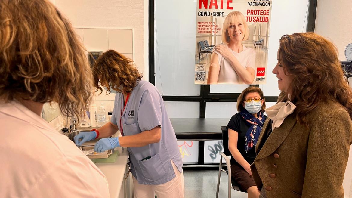 Matute visita el Centro de Salud Las Cortes de la capital La consejera Fátima Matute durante su visita al Centro de Salud Las Cortes de la capital