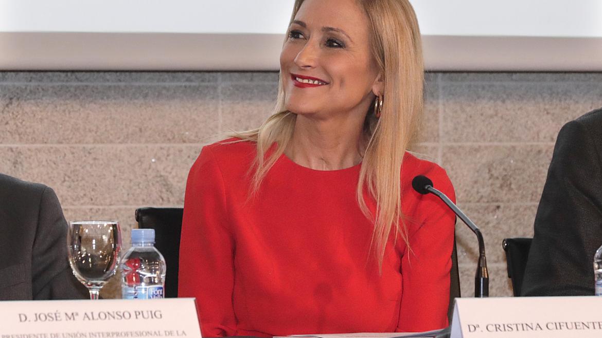 Cristina Cifuentes en la clausura del Día de las Profesiones