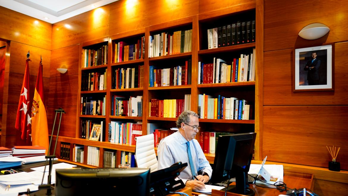 Enrique Ossorio videoconferencia despacho