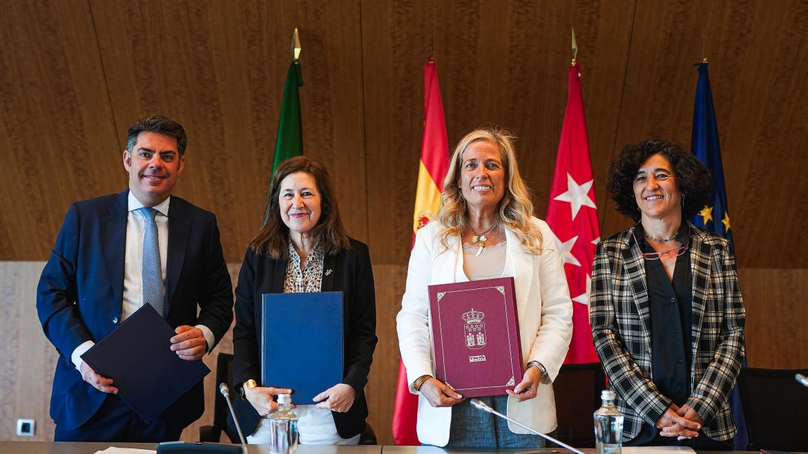 Albert firma un acuerdo con la Universidad Autónoma La consejera Rocío Albert durante la firma de un acuerdo con la Universidad Autónoma