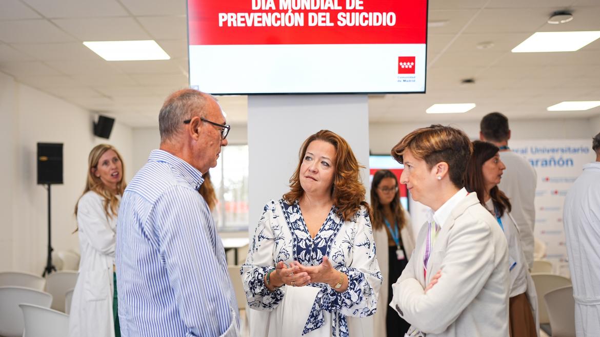 La consejera Fátima Matute durante su visita al Instituto de Psiquiatría del Hospital Gregorio Marañón